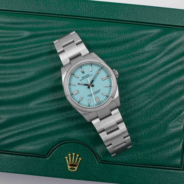 Rolex Oyster Perpetual 126000 Image 7